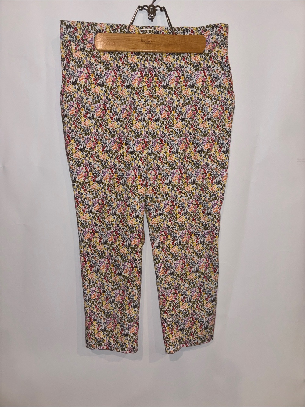 Jules & Leopold Floral Cropped Pants — Multicolor Ditsy Print